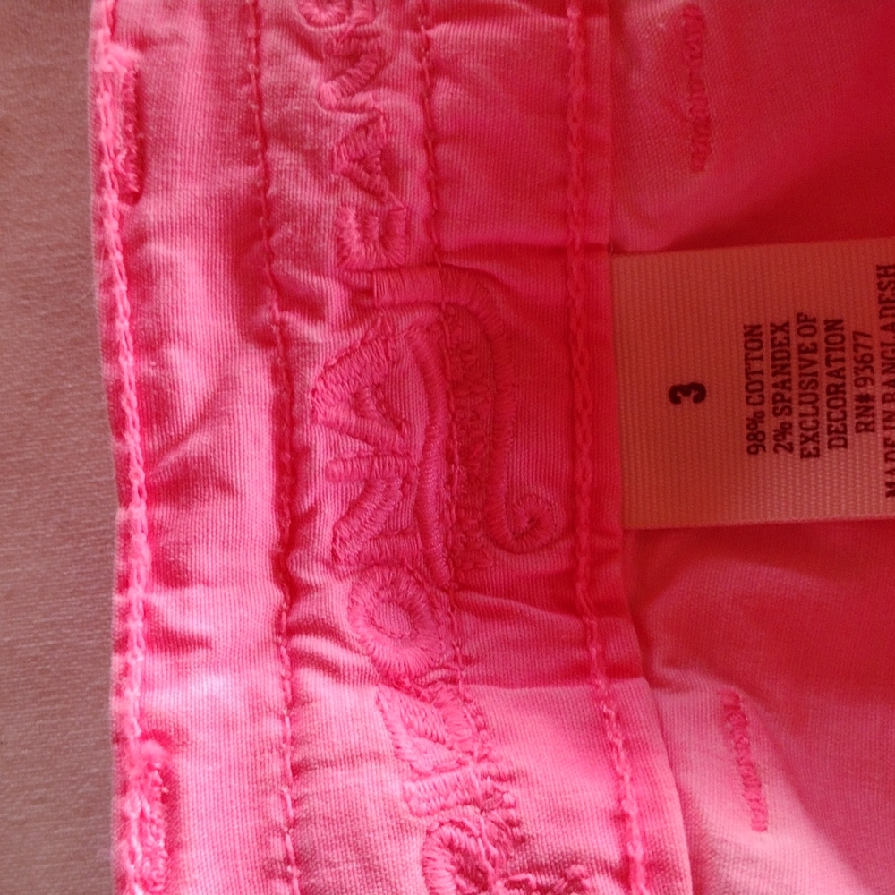 Shorts - Picture 2 of 2